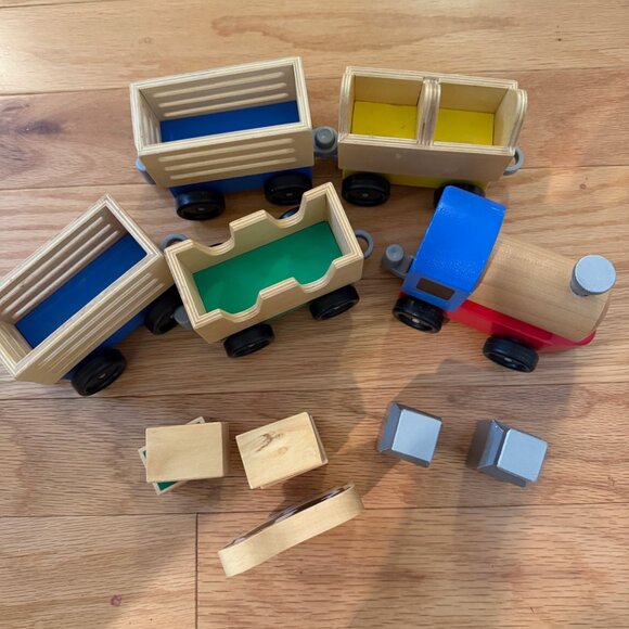 Melissa & Doug Wooden Farm Train Playset - Picture 5 of 6